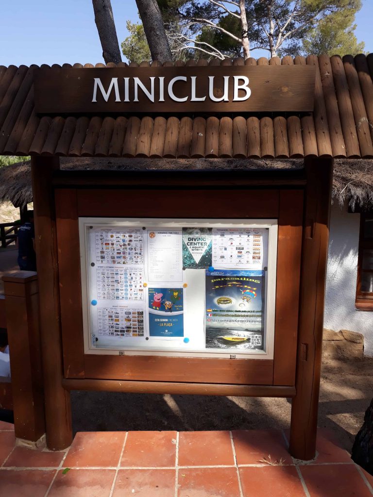 Miniclub niños 4 a 8 años camping Montroig